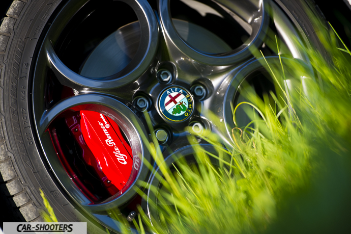 Alfa Romeo Giulietta dettaglio pinza freno anteriore brembo qv line