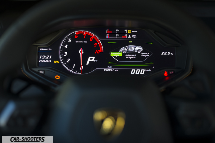 Lamborghini Huracán dashboard