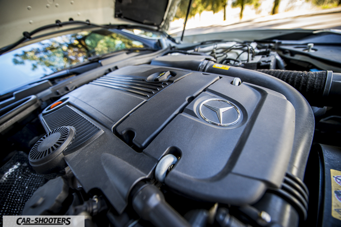 dettaglio motore 1,8 turbo benzina di Mercedes SLK