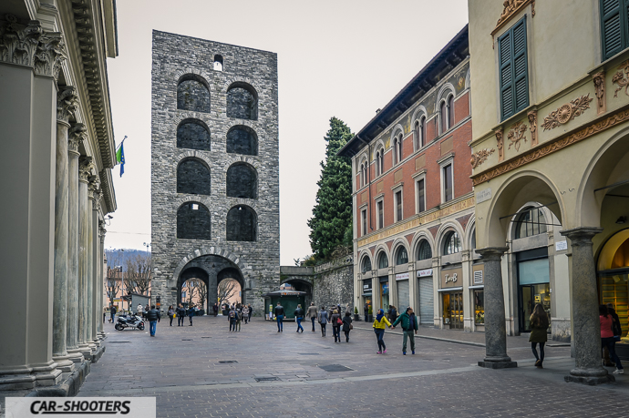 vista della Porta Torre di Como di origine medievale