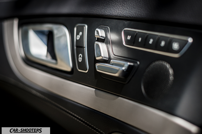 Mercedes-Benz SL400 dettaglio regolazioni sedile elettrici