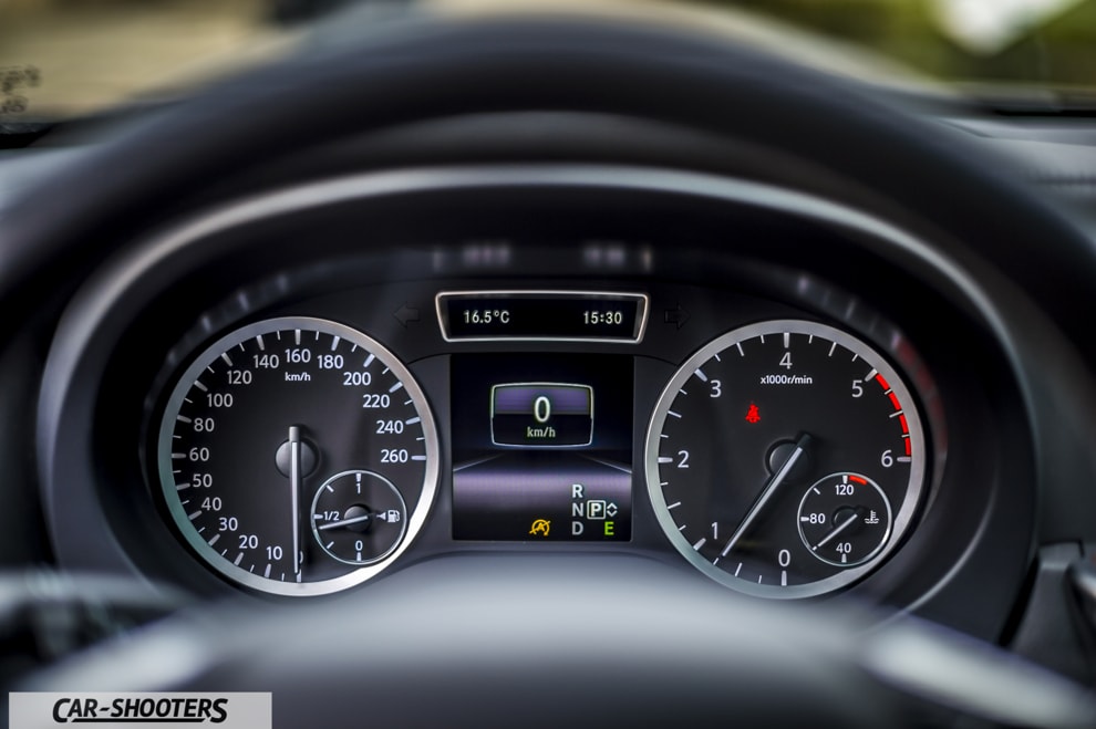 Infiniti Q30 Test Drive