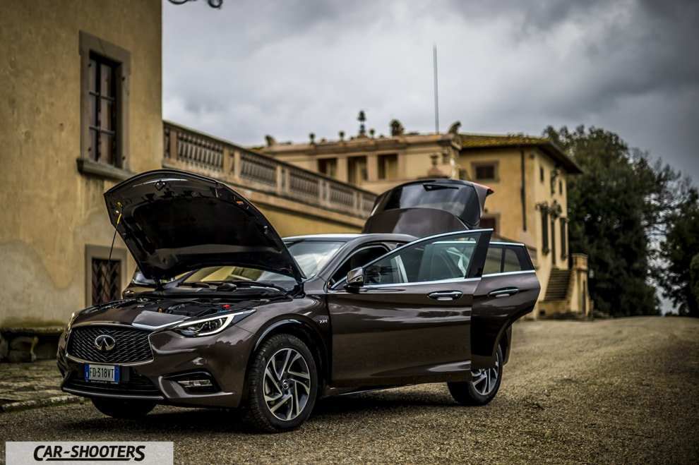 Infiniti Q30 Test Drive