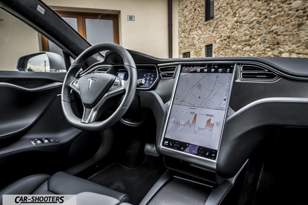 Tesla Model S 100D Prova su Strada