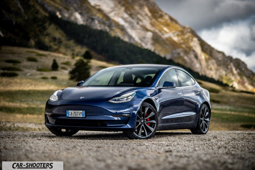 Tesla Model 3 Performance Prova su Strada