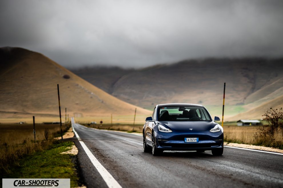 Tesla Model 3 Performance Prova su Strada