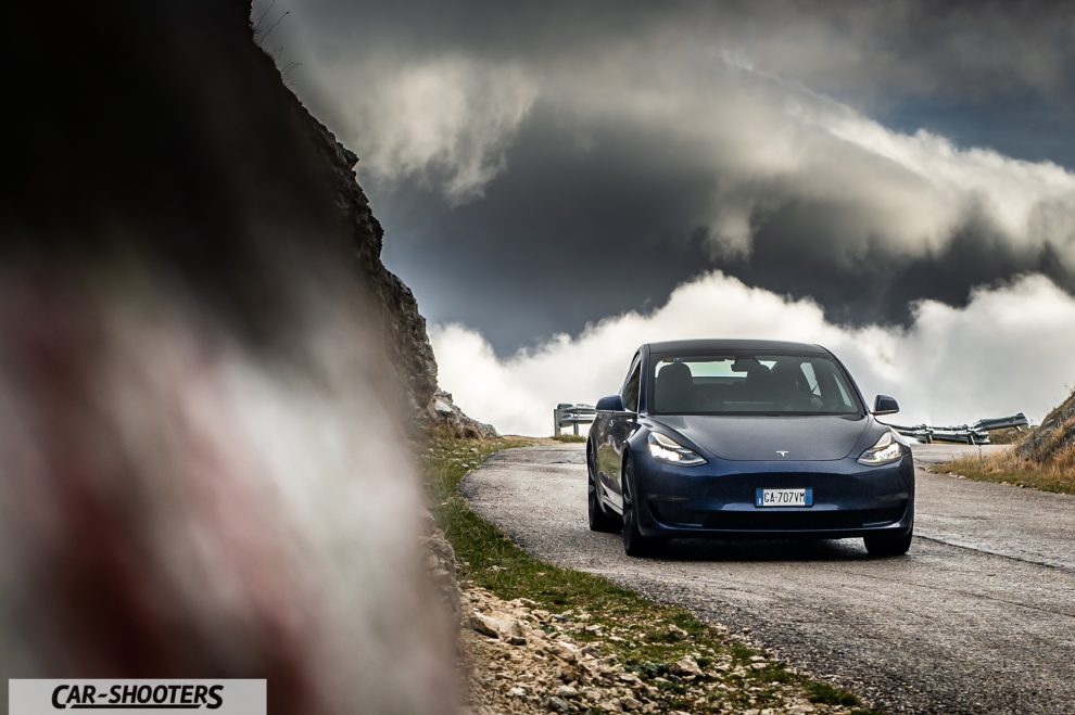 Tesla Model 3 Performance Prova su Strada