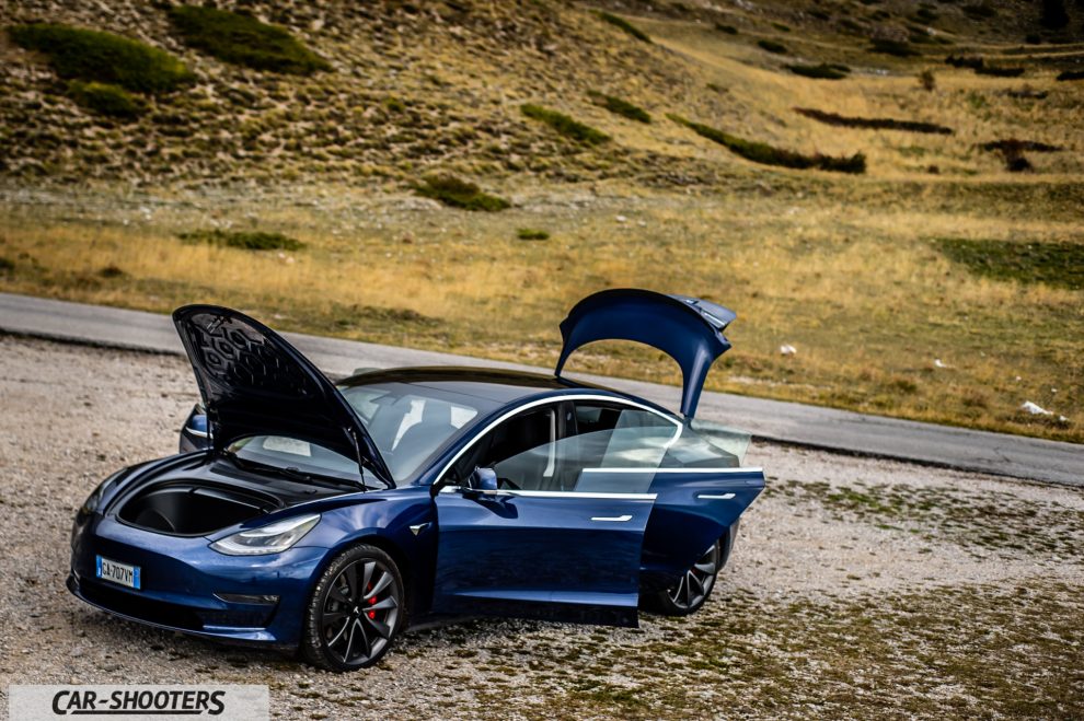 Tesla Model 3 Performance Prova su Strada