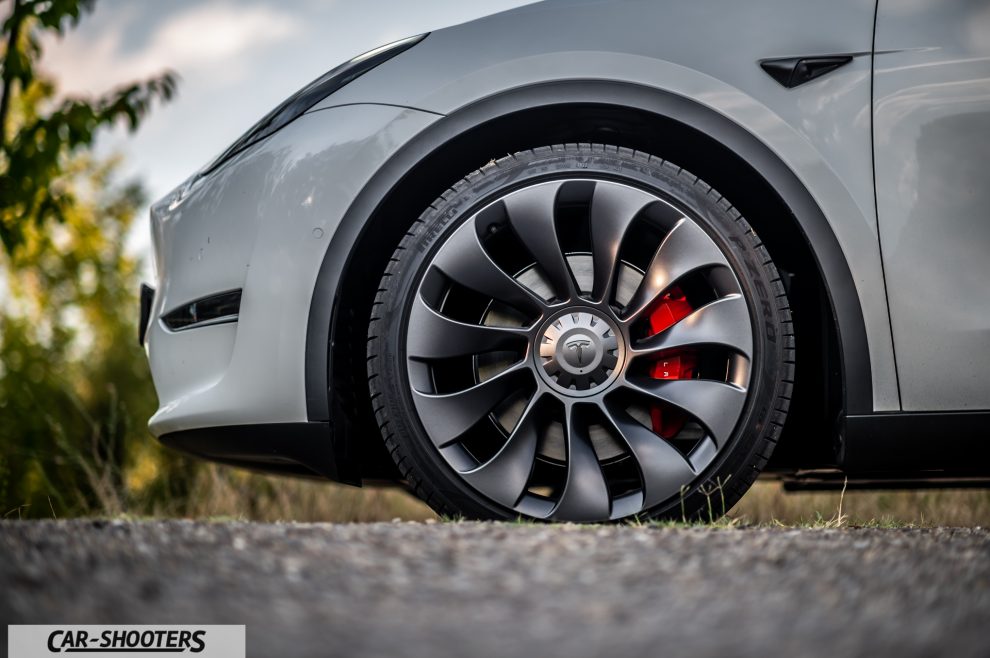 Tesla Model Y Performance: the sportier variant! - Review