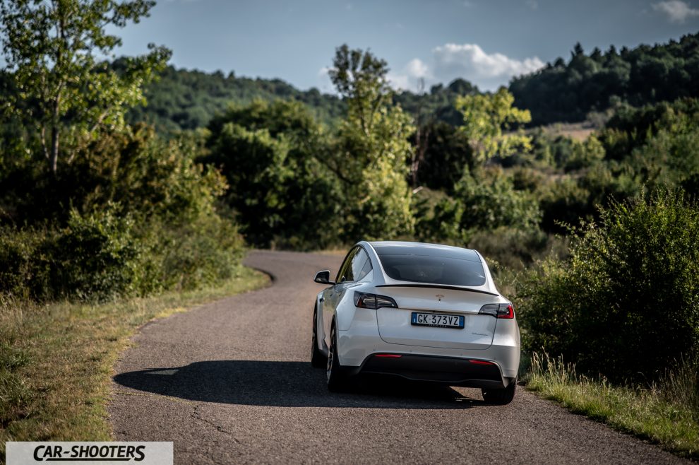 Tesla Model Y Performance Prova su Strada