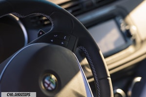 Alfa Romeo Giulietta dettaglio paddle volante cambio tct doppia frizione