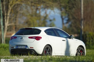 Alfa Romeo Giulietta tre quarti posteriore