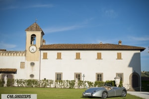 Jaguar XK120 e il giardino di villa rospigliosi