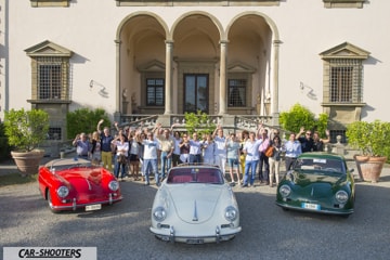 foto gruppo raduno porsche 356 tenuta varramista