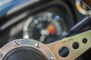 MG B GT SESTO FIORETINO VILLA STANLEY DETTAGLIO VOLANTE
