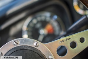 MG B GT SESTO FIORETINO VILLA STANLEY DETTAGLIO VOLANTE