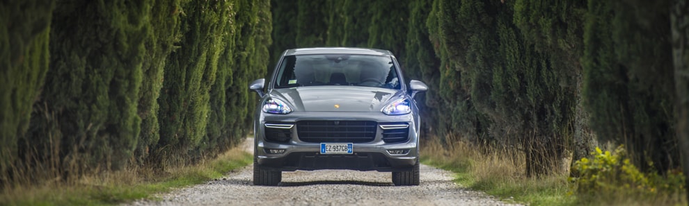 car_shooters_cayenne_gts_casentino_coverpano3_1