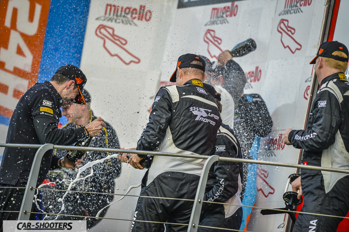 12h Mugello 2016 podium champagne