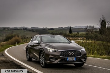 Infiniti Q30 Test Drive