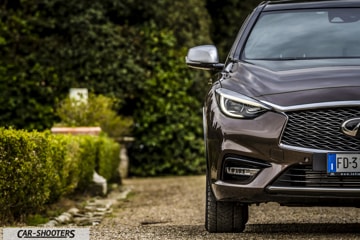 Infiniti Q30 Test Drive