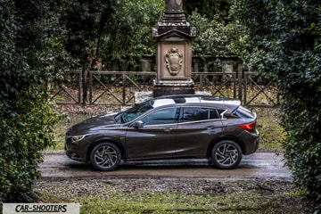 Infiniti Q30 Test Drive