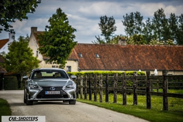 Lexus RC300 H F SPORT prova su strada