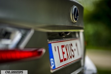 Lexus RC300 H F SPORT prova su strada