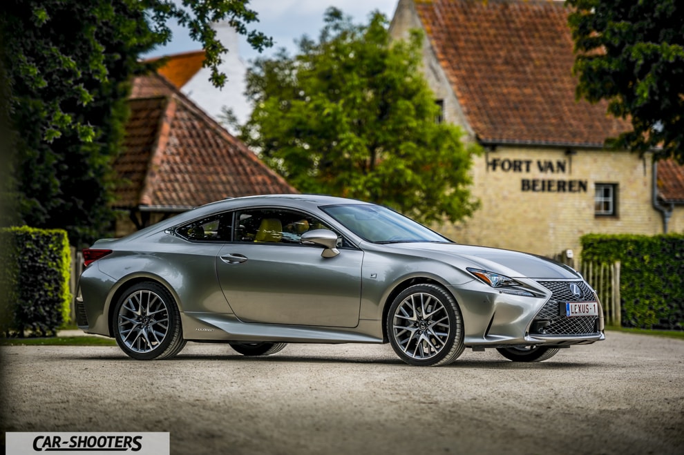 Lexus RC300 H F SPORT prova su strada