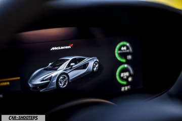 McLaren 570S Prova su Strada