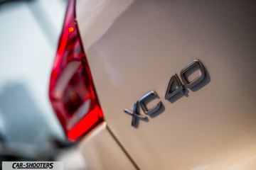 Volvo XC40 prova su strada