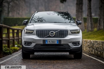 Volvo XC40 prova su strada