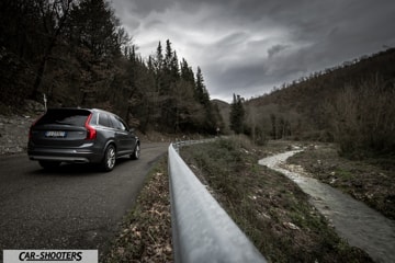 Volvo XC90 D5 PROVA SU STRADA