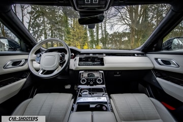 Range Rover Velar Prova su Strada