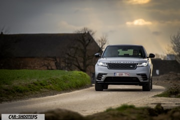 Range Rover Velar Prova su Strada