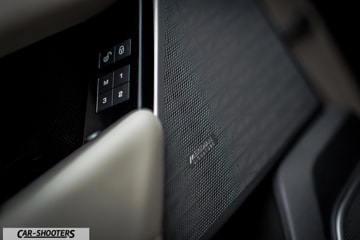 Range Rover Velar Prova su Strada