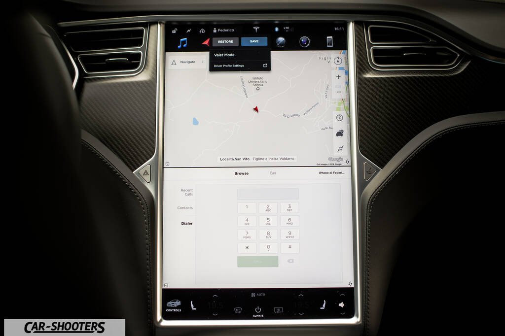 Tesla Model S Touchscreen Funzionamento – dashboard, large vertical touchscreen display