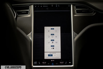 Tesla Model S Touchscreen Funzioni