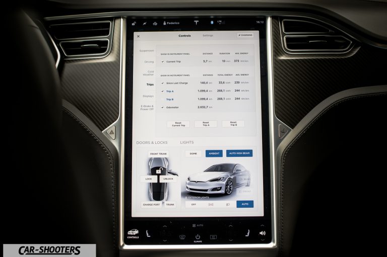 Tesla Model S Touchscreen Funzionamento &ndash; dashboard, large central touchscreen display