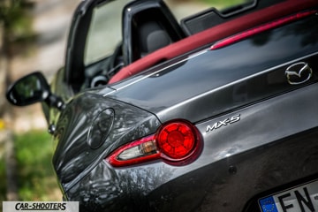 car_shooters_mazda-mx-5-cherry-edition-prova-su-strada_29