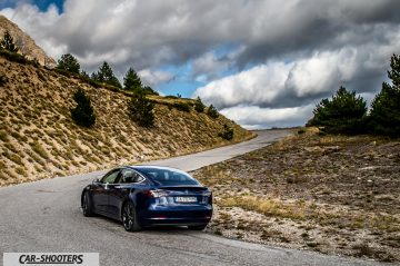 Tesla Model 3 Performance Prova su Strada