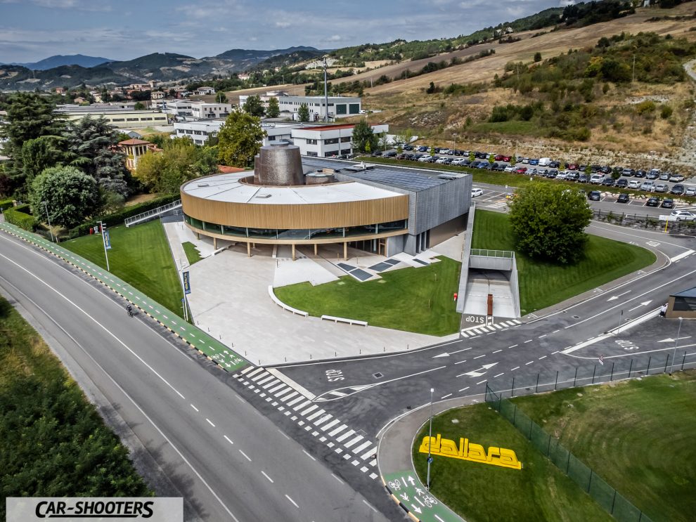 Car-Shooters Visitare Dallara Academy