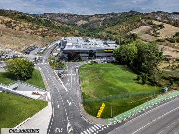 Car-Shooters Visitare Dallara Academy