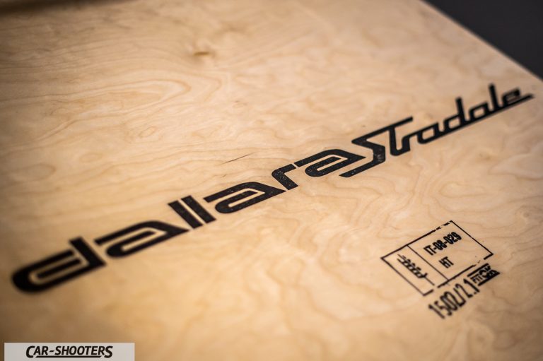 Dallara &ndash; detail, wooden crate with logo