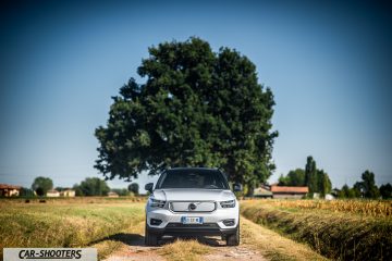 car-shooters-volvo-xc40-p8-prova-su-strada-46