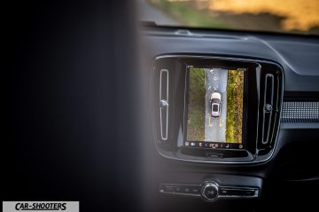 car-shooters-volvo-xc40-p8-prova-su-strada-9