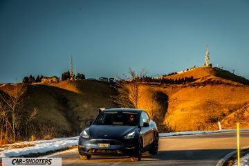 Tesla Model Y Prova su Strada