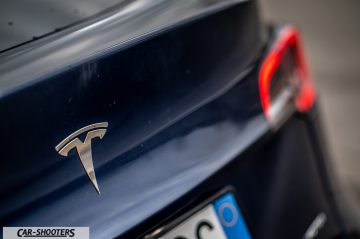 Tesla Model Y Prova su Strada