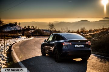 Tesla Model Y Prova su Strada