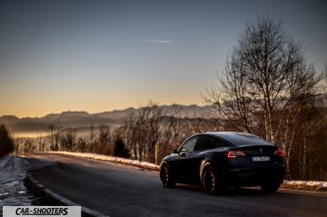 Tesla Model Y Prova su Strada