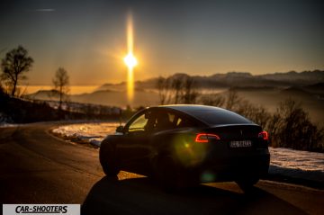 Tesla Model Y Prova su Strada